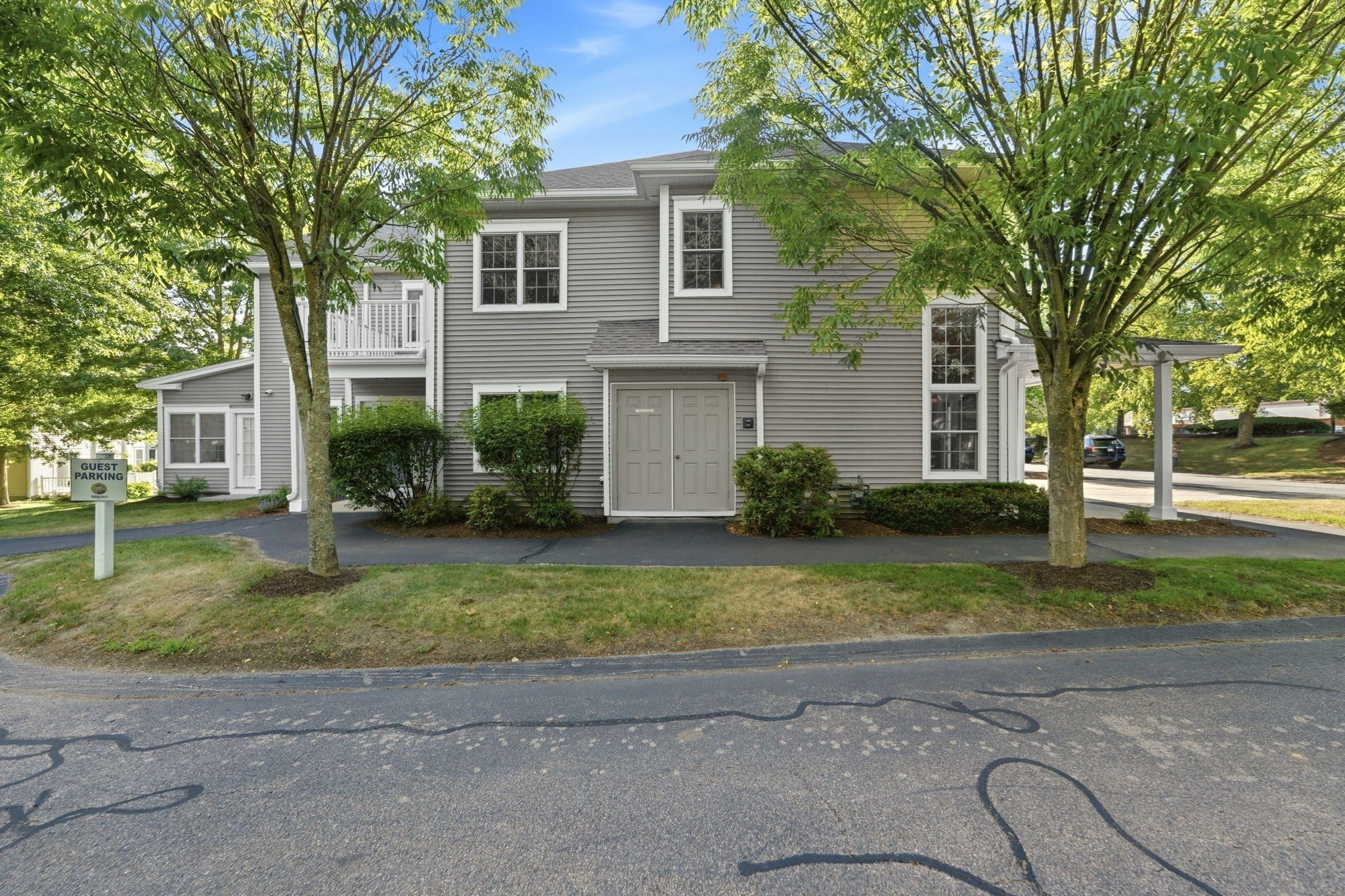 631 East Street B201