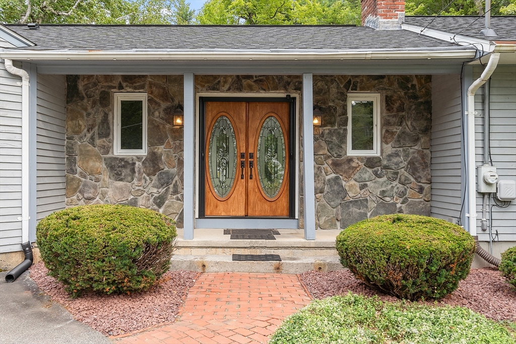 9 Hosmer Road