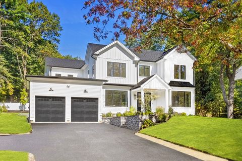 310 Oakland Wellesley MA 02481