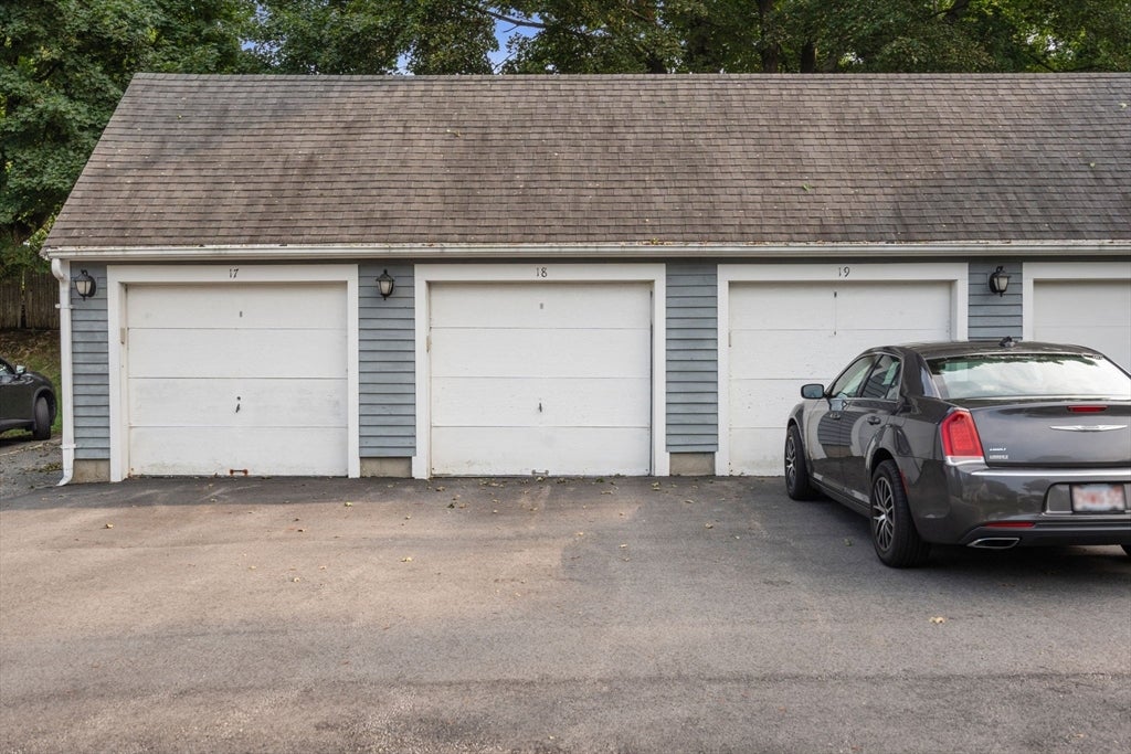 31 Blithewood Ave #205, Worcester, MA, 31 Blithewood Ave #205, Worcester, MA Photo #3
