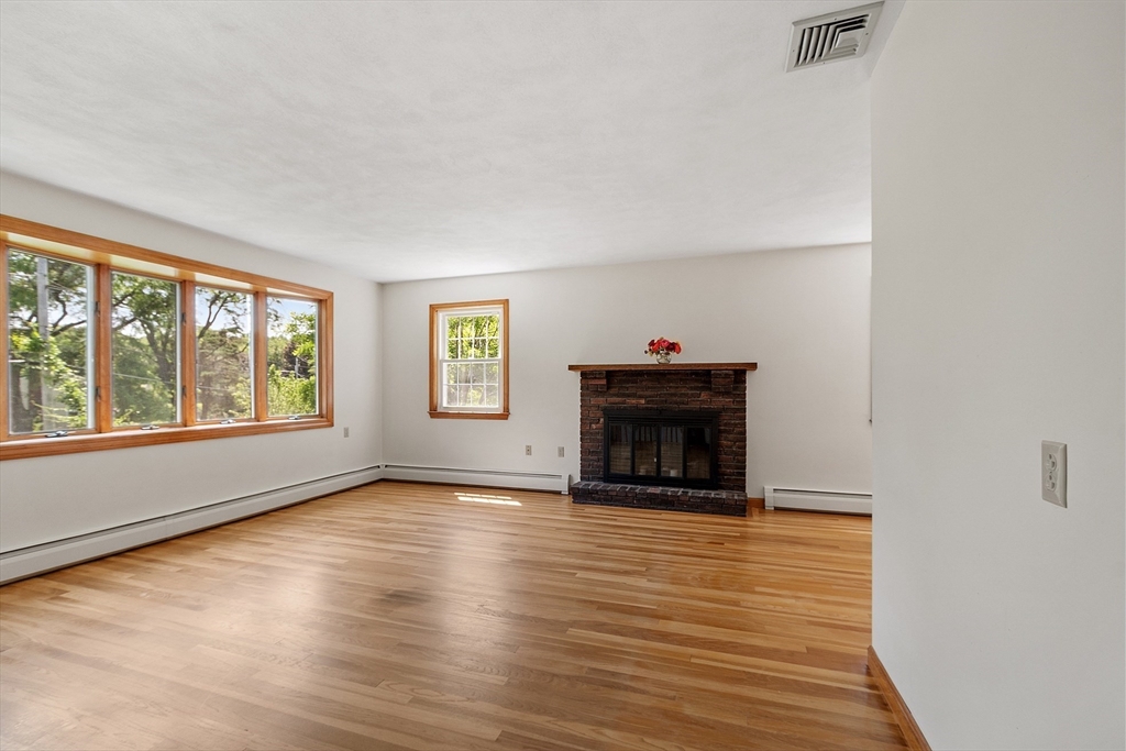 15 Greenbrook Road
