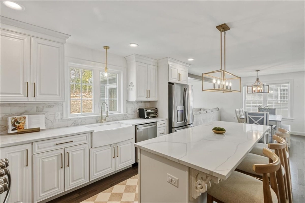 4 Barrows Brook Cir