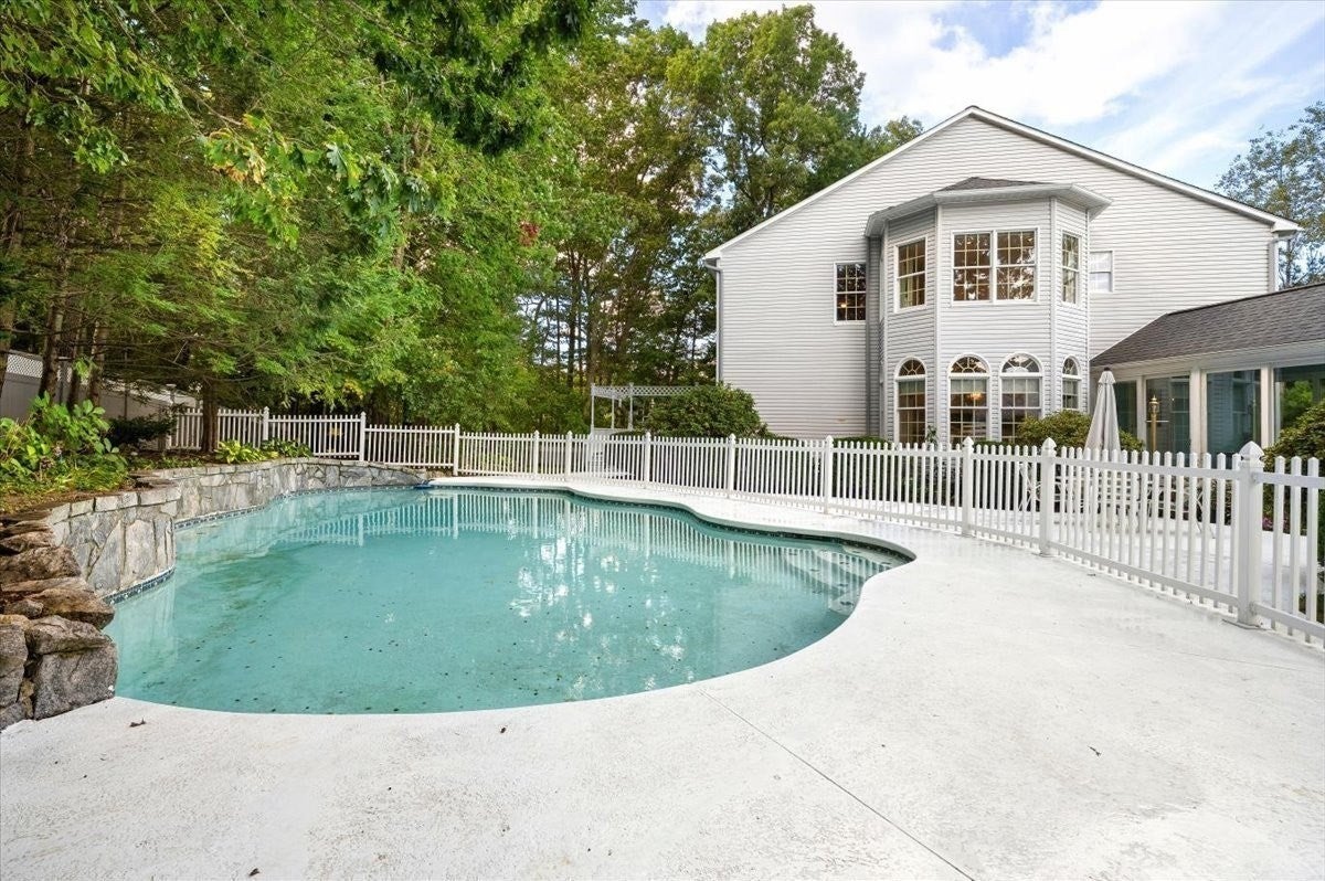 5 Vose Hill Road, Westford, MA Photo #32
