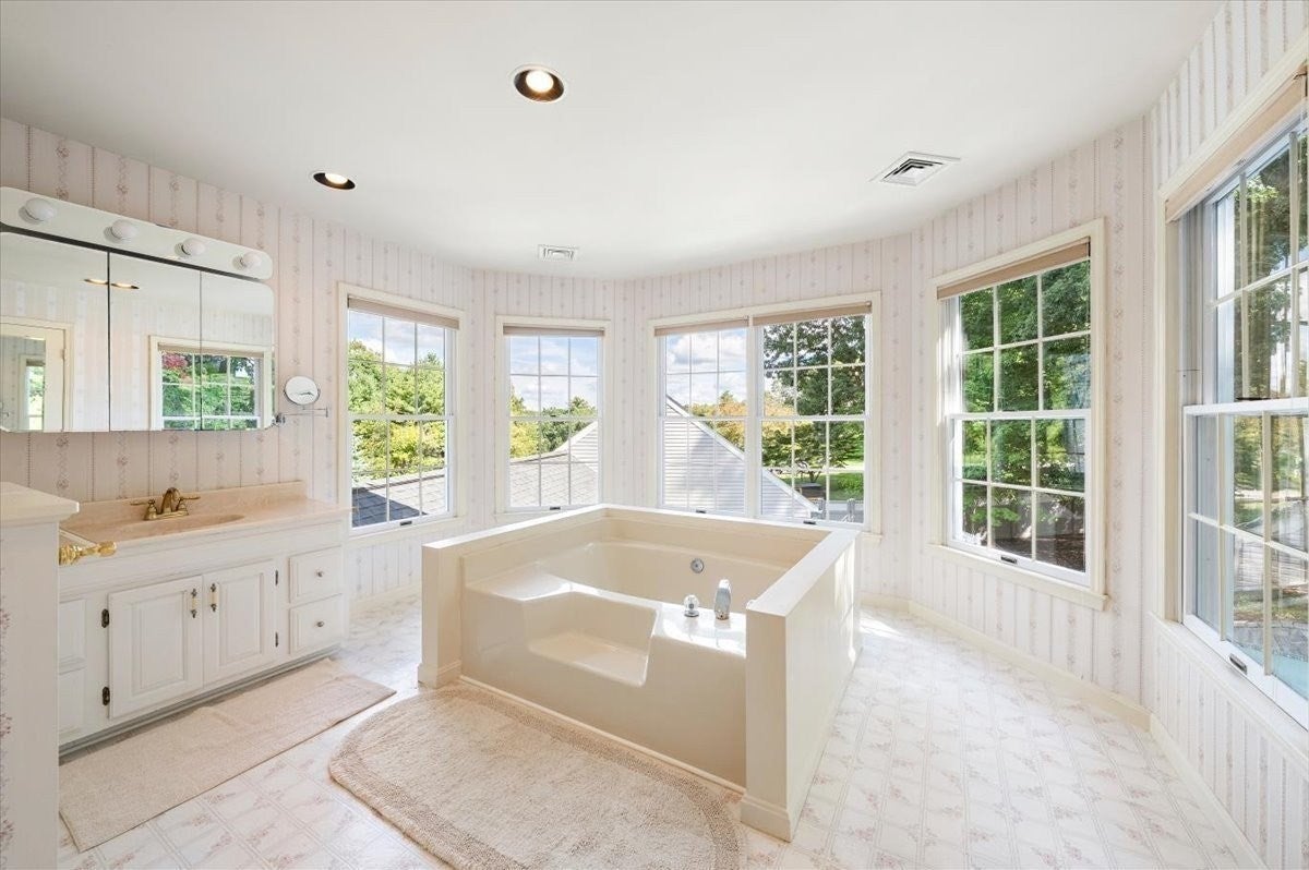 5 Vose Hill Road, Westford, MA Photo #26