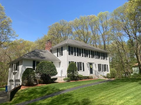32 Virginia Rd Tyngsborough MA 01879