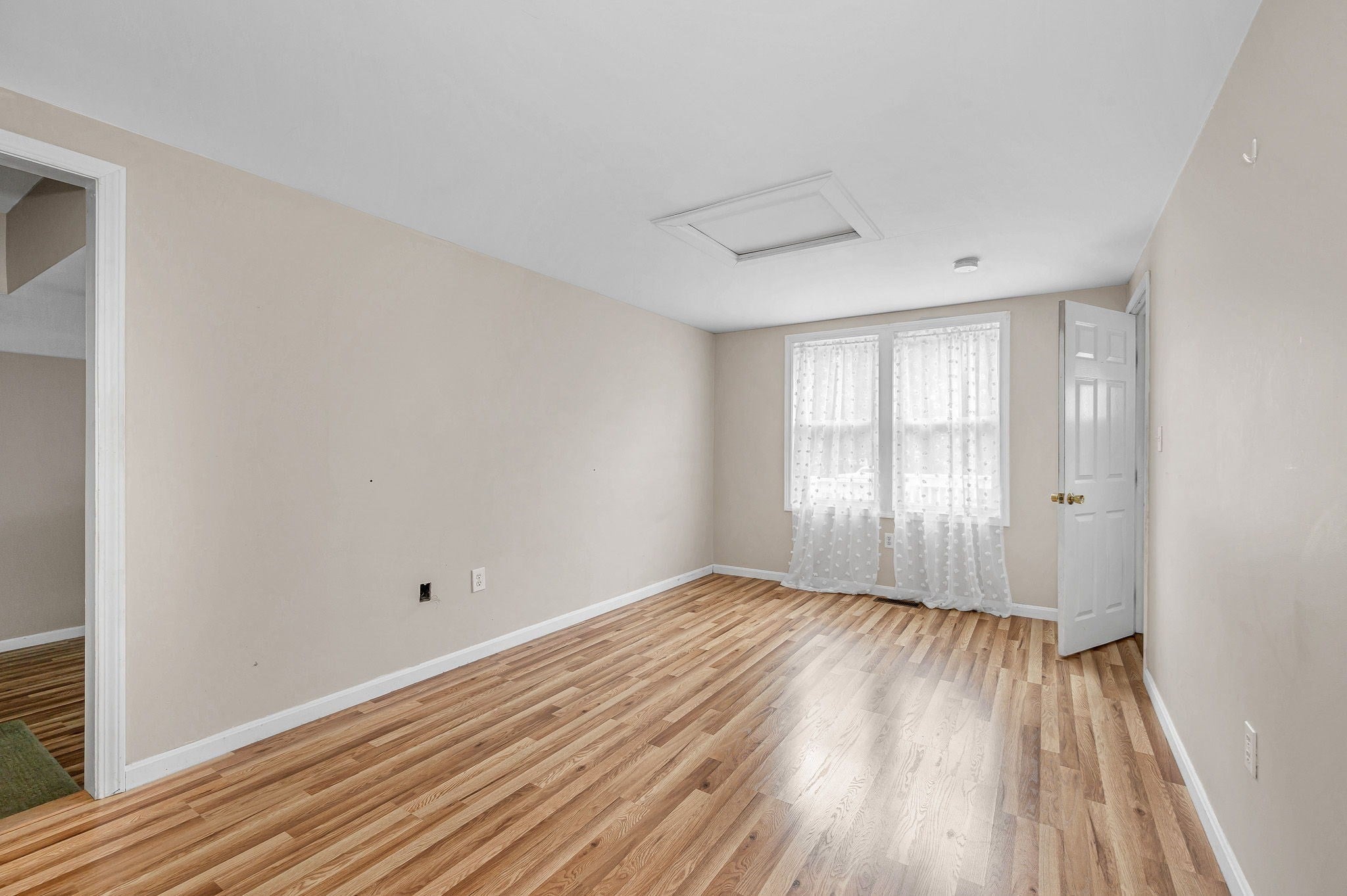 115 Sladen St, Dracut, MA Photo #17