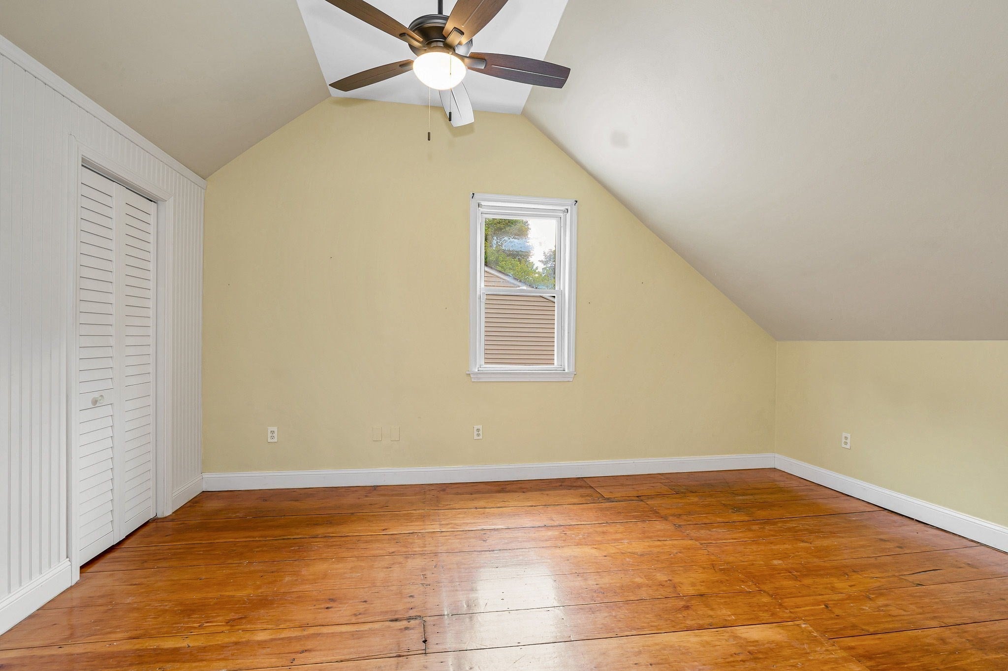 115 Sladen St, Dracut, MA Photo #28