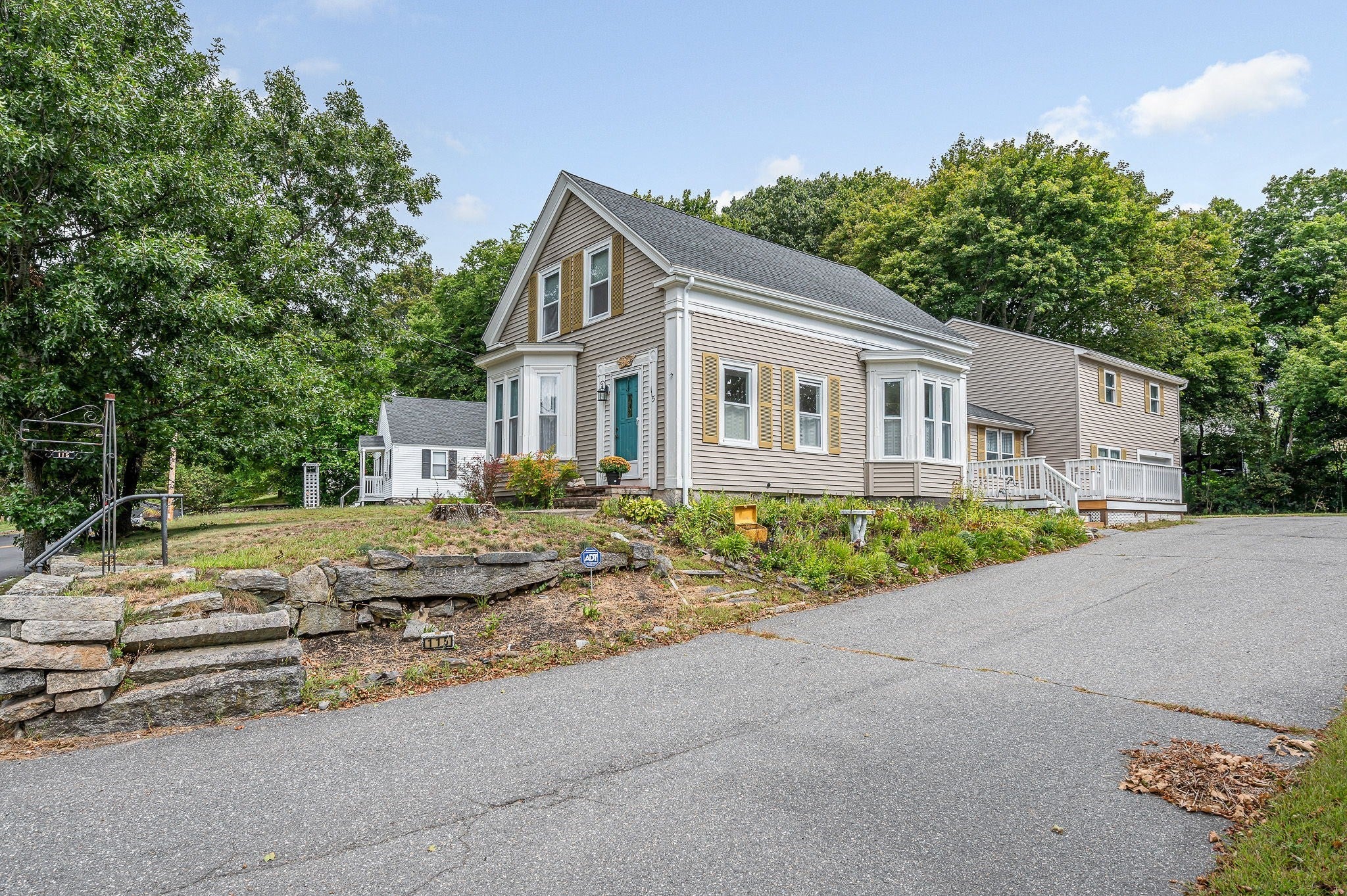 115 Sladen St, Dracut, MA Photo #1