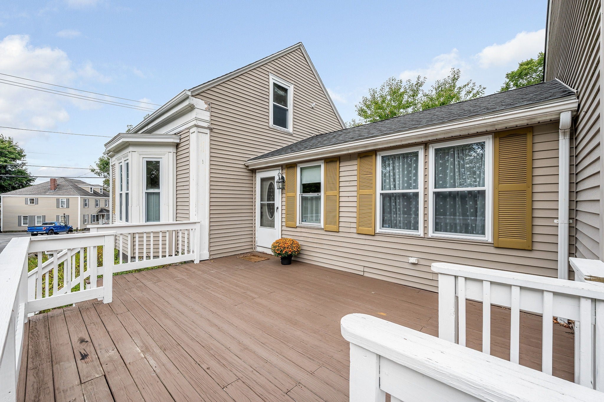 115 Sladen St, Dracut, MA Photo #39