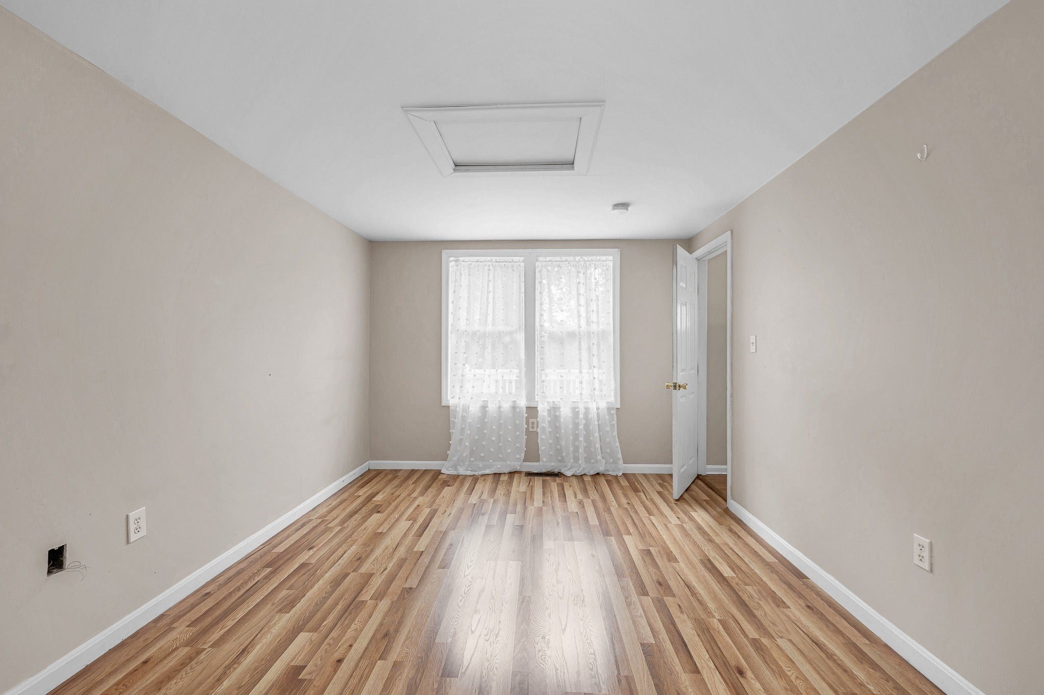 115 Sladen St, Dracut, MA Photo #16
