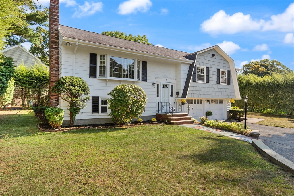 5 Crest St
