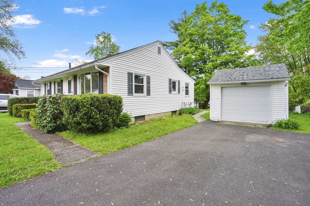 300 Circle Dr