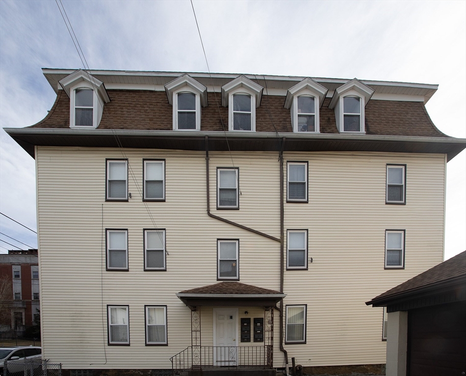 358 William St