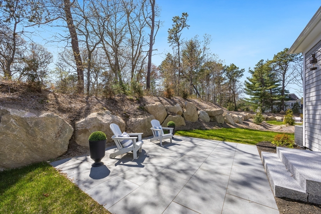 213 N Falmouth Hwy 5A