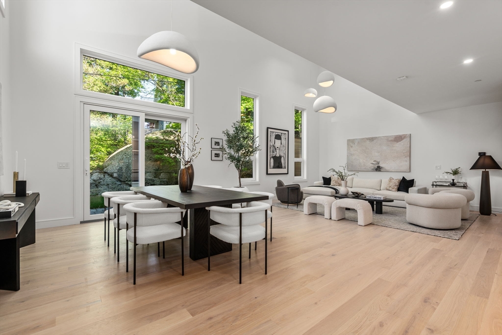 44 Robeson St 44A
