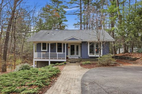 Photo of 104 South Shore Drive, Sturbridge, MA 01566 (MLS # 73511203)
