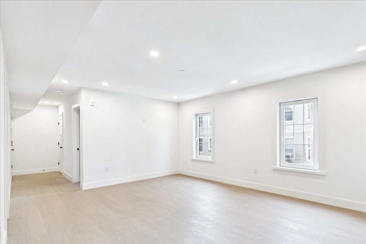 305 Chestnut Ave #4, Boston, MA, 305 Chestnut Ave #4, Boston, MA Photo #14