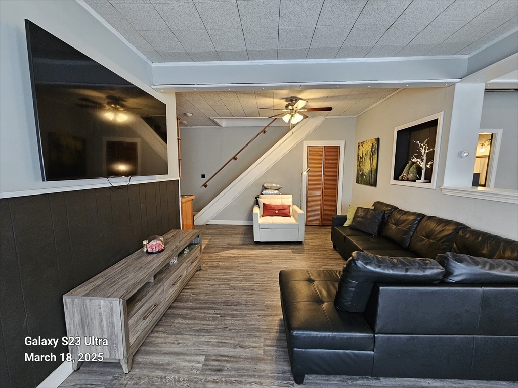 1174 Riverside Ave