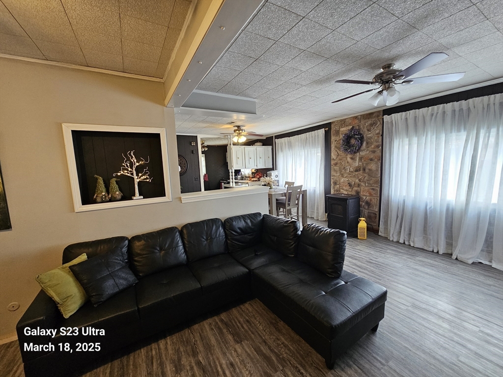 1174 Riverside Ave