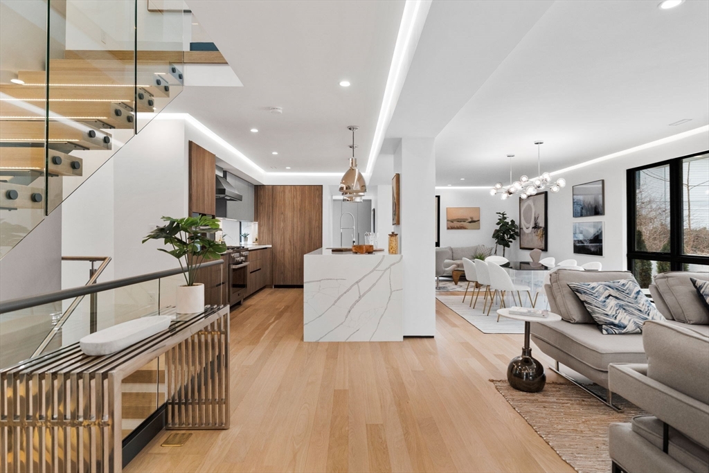 80 Alpine St