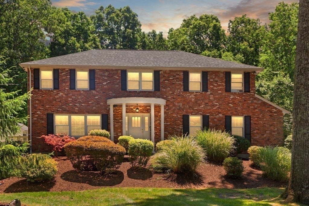 14 Mallard Dr, Sharon, MA Photo #3