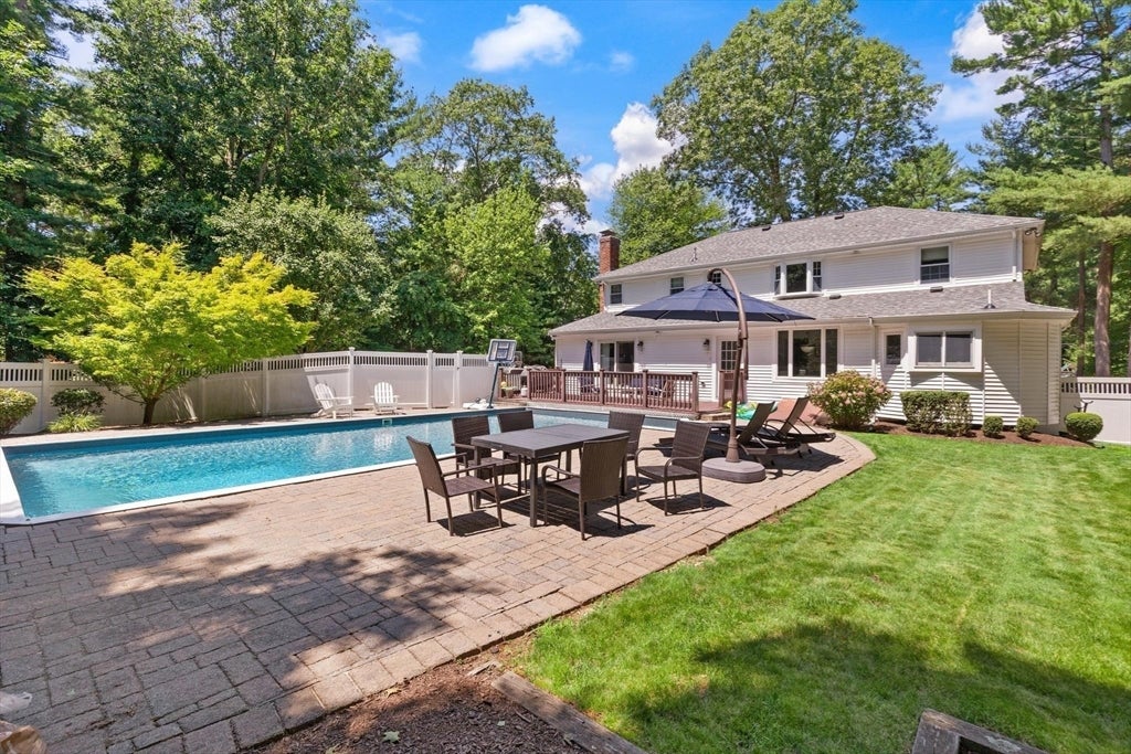 14 Mallard Dr, Sharon, MA Photo #5