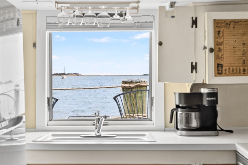 Orleans, Massachusetts 02653, United States, 7 Bedrooms Bedrooms, ,7 BathroomsBathrooms,Residential,Active,128183