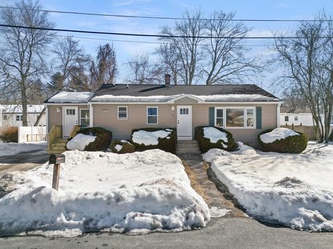 15 Robin Lane Lowell MA 01854
