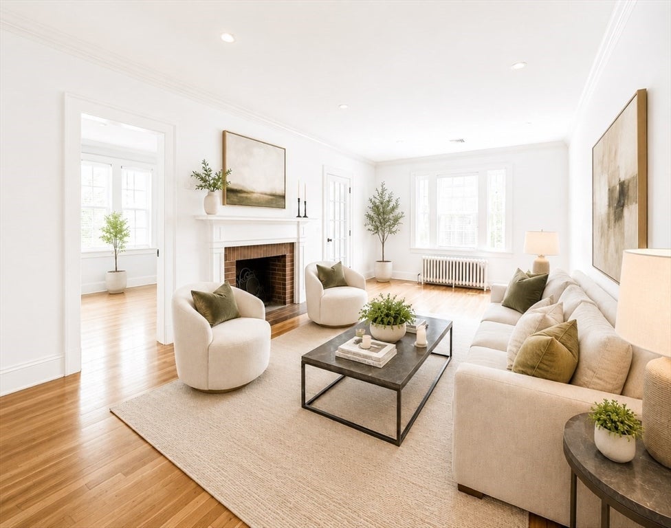 23 Benton Rd