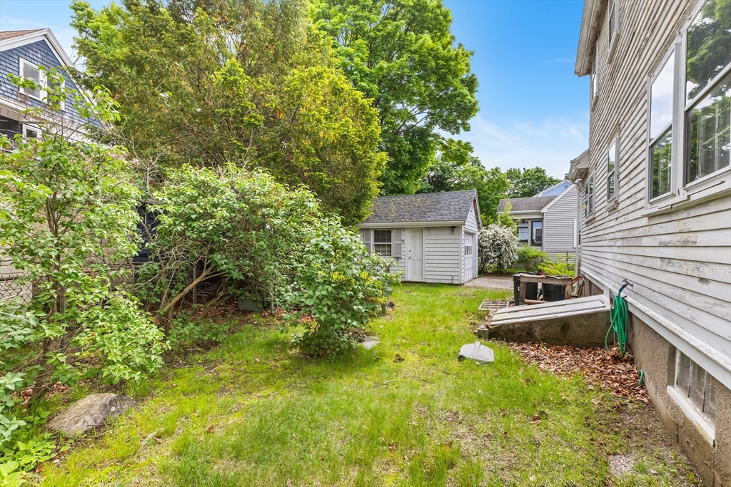 6 Audubon Rd
