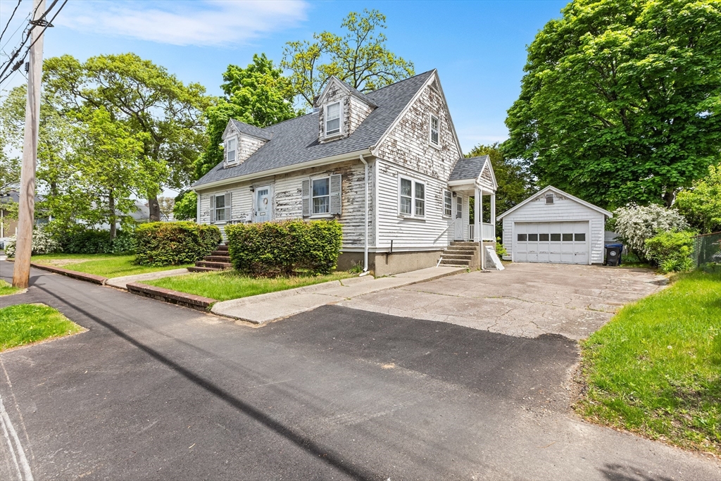 6 Audubon Rd