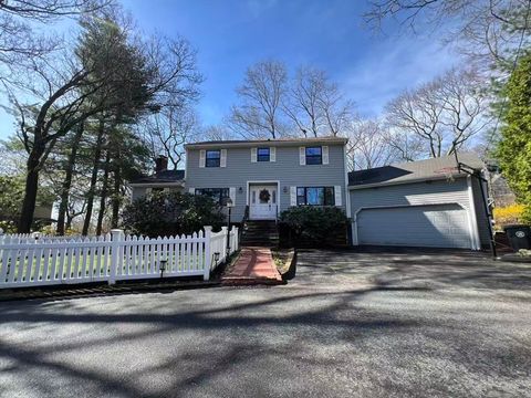 Photo of 2 Blueberry Hill Ln, Arlington, MA 02474 (MLS # 73508925)