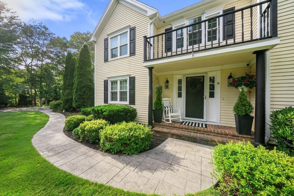 9 Fieldwood Drive