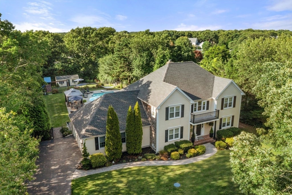 Photo of 9 Fieldwood Drive, Bourne, MA