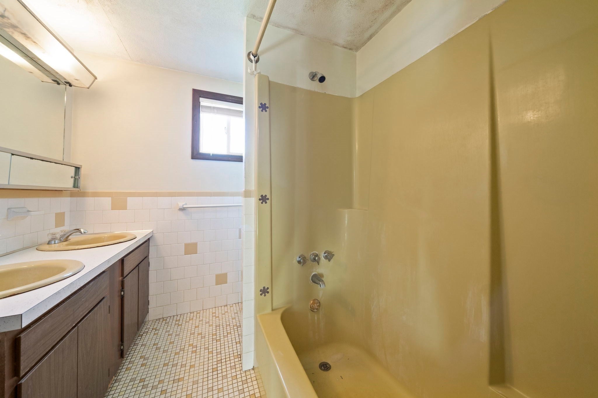 22-24 Adams Drive, Randolph, MA, 22-24 Adams Drive, Randolph, MA Photo #33