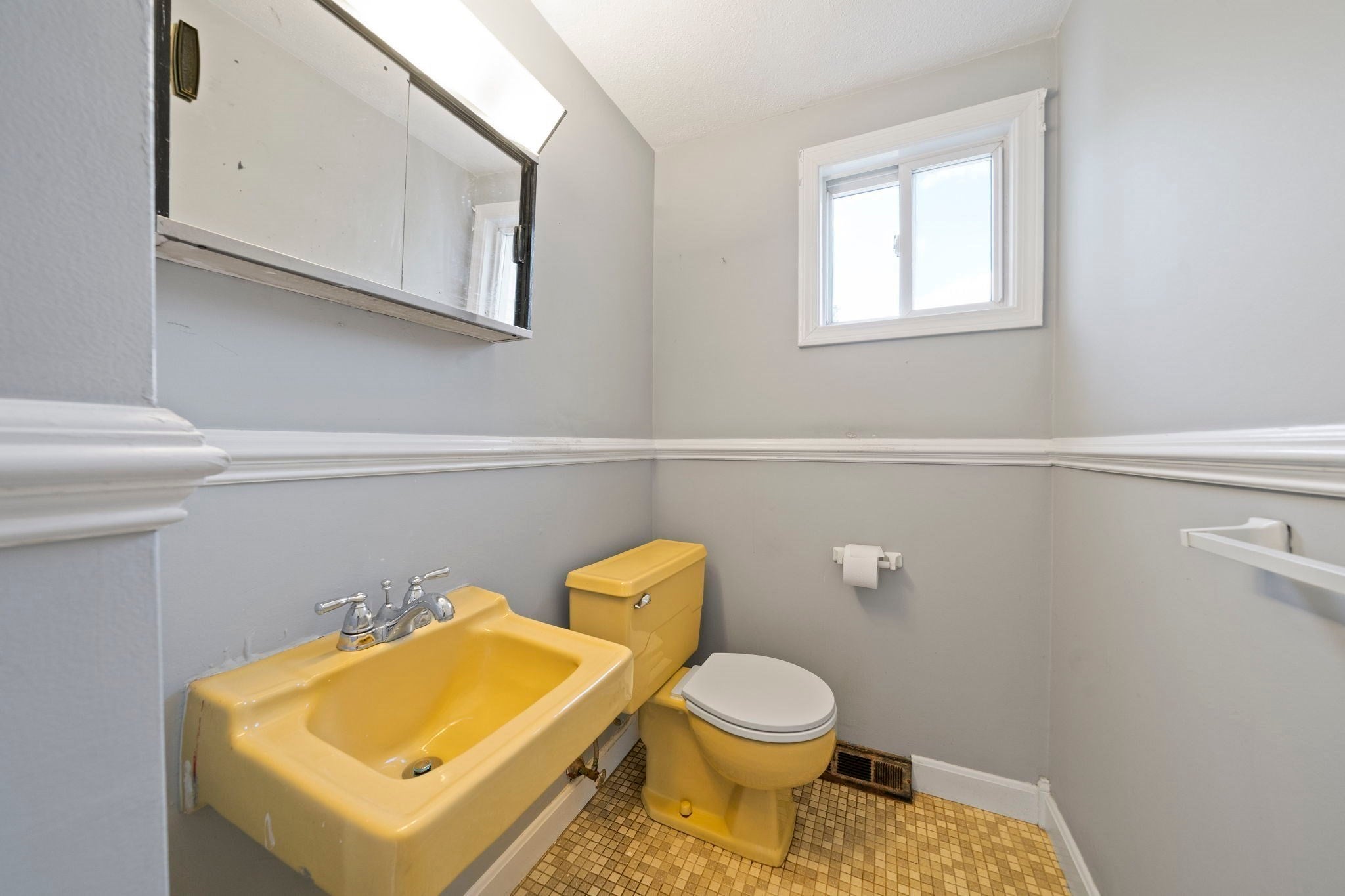 22-24 Adams Drive, Randolph, MA, 22-24 Adams Drive, Randolph, MA Photo #13