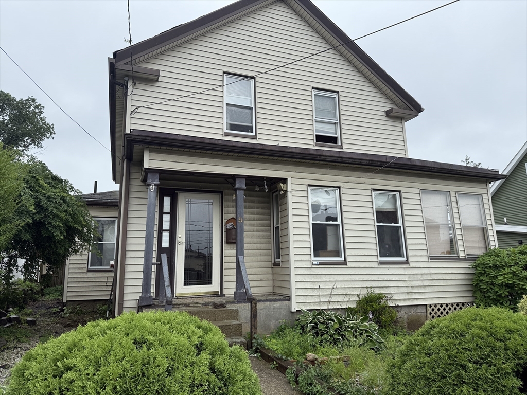 9 Robbins St