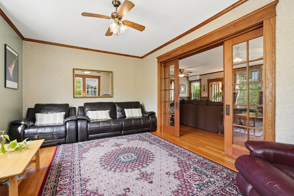 3 Mckinley Ave, Easthampton, MA Photo #10