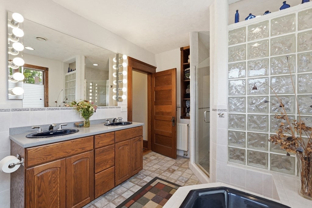 3 Mckinley Ave, Easthampton, MA Photo #29