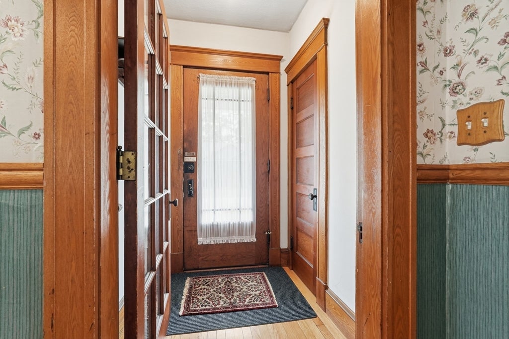 3 Mckinley Ave, Easthampton, MA Photo #5
