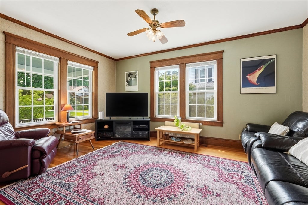 3 Mckinley Ave, Easthampton, MA Photo #11