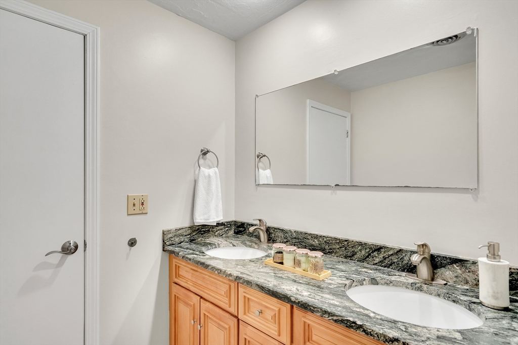11 Beth Cir #11, Acton, MA Photo #22