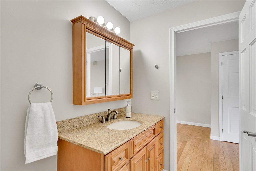 11 Beth Cir #11, Acton, MA Photo #13