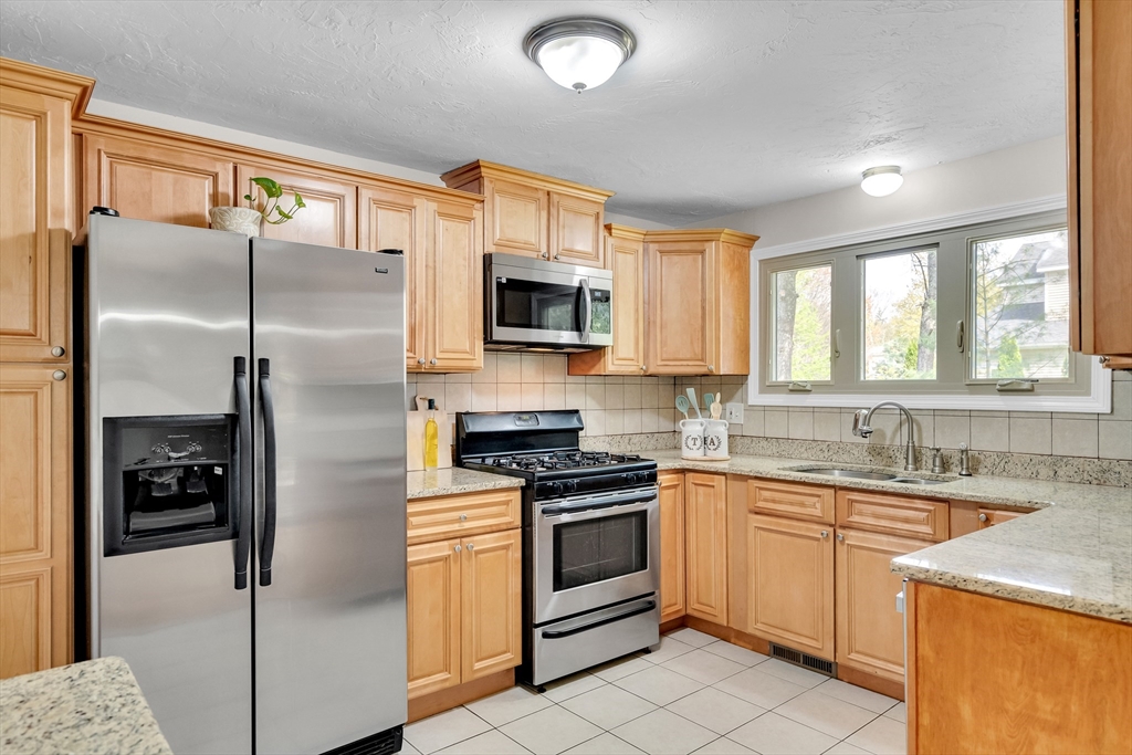 11 Beth Cir #11, Acton, MA Photo #8