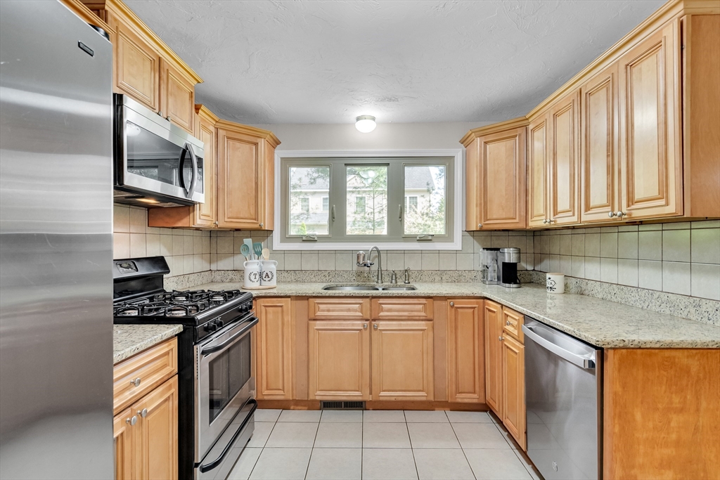 11 Beth Cir #11, Acton, MA Photo #10
