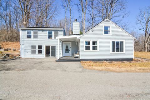 22 Corliss Hill Rd Haverhill MA 01830