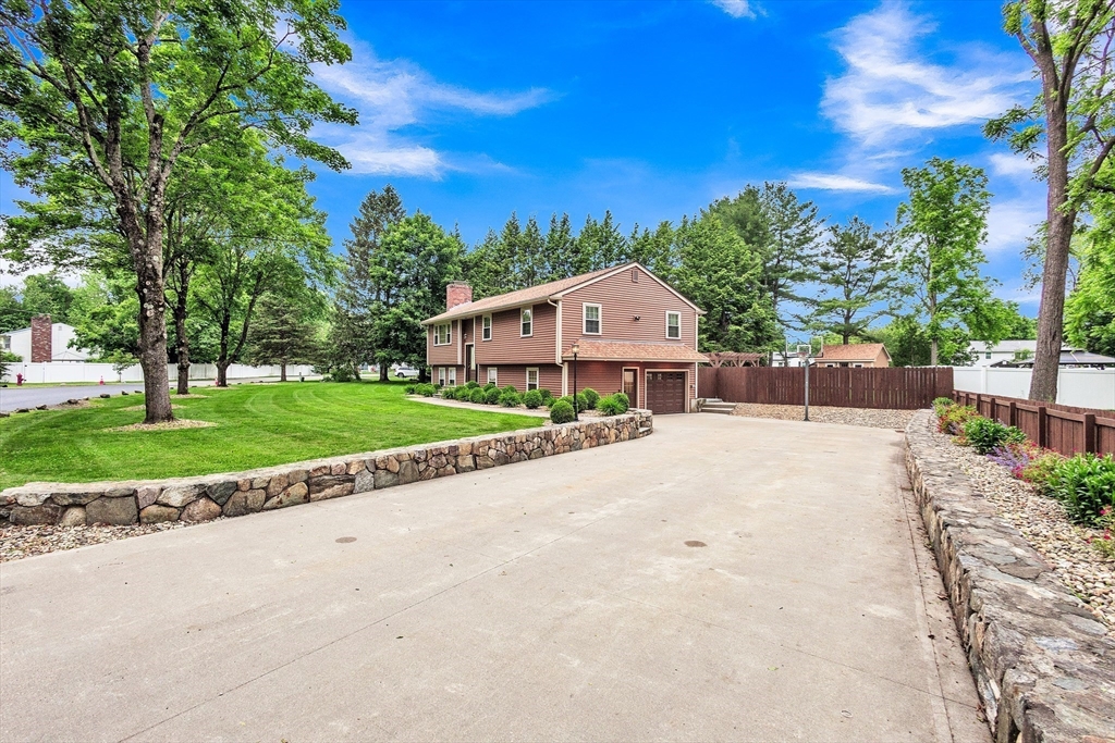 251 Davis St