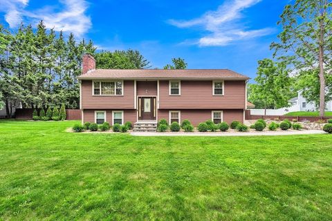 251 Davis St Northborough MA 01532