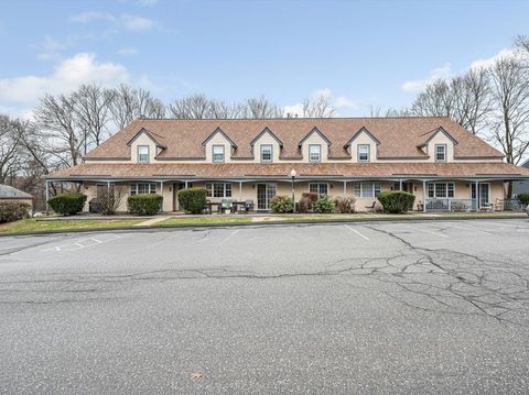 71 Kennedy Dr 71 Chelmsford MA 01863