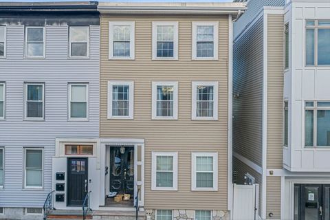 Photo of 15 Vinton St #3, Boston, MA 02127 (MLS # 73469519)